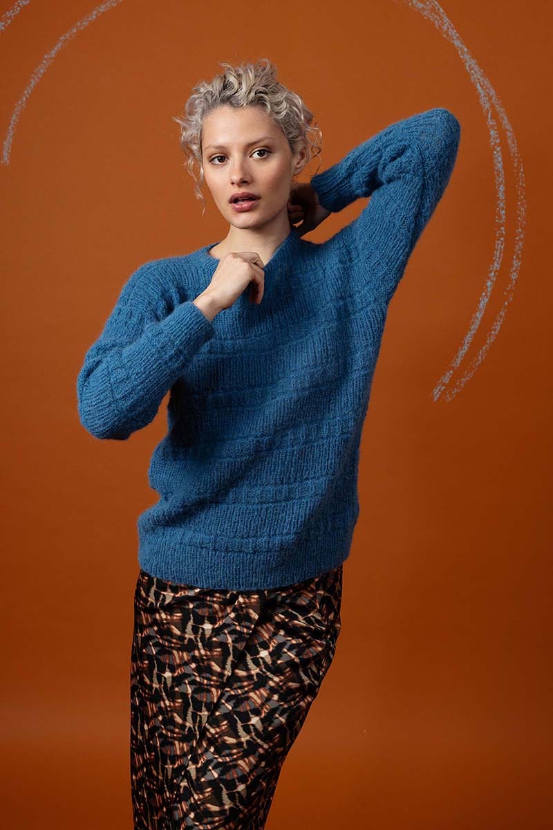 Lang Yarns Knitting Pattern PRIYANKA Sweater Pattern Bundle in Suri Alpaca by LANGYARNS | Punto 76-010