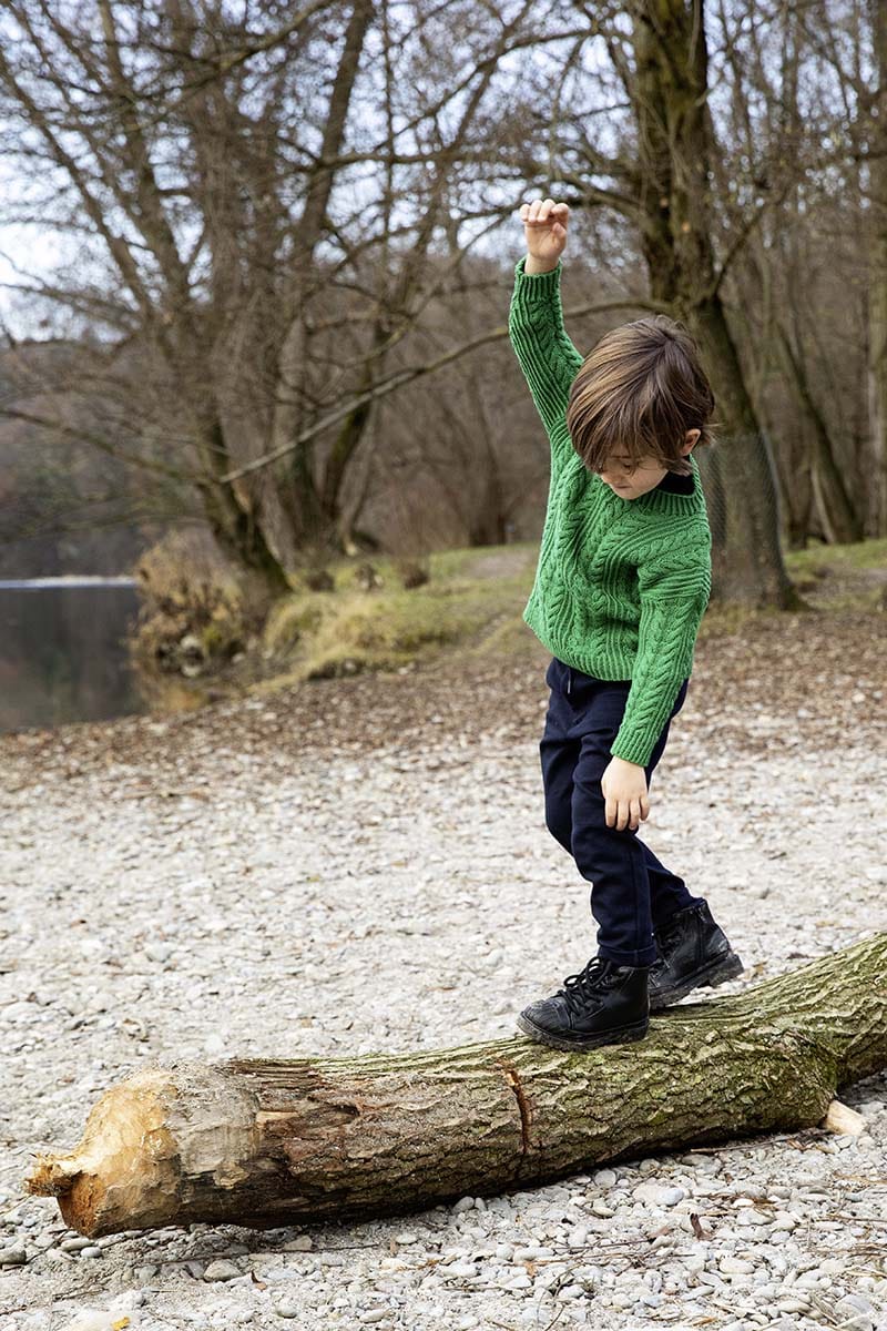 Lang Yarns Knitting Pattern Pullover Pattern Bundle in MERINO 150 by LANGYARNS | Punto 28-007