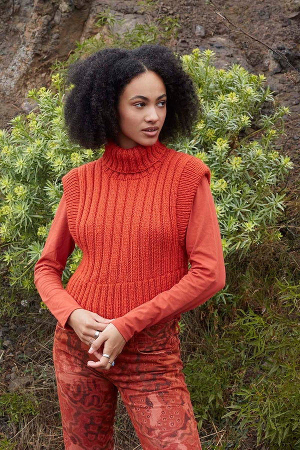 ROCK-BOTTOM Slipover Pattern Kit in MEMORY by WOOLADDICTS | WOOLADDICTS #11-013