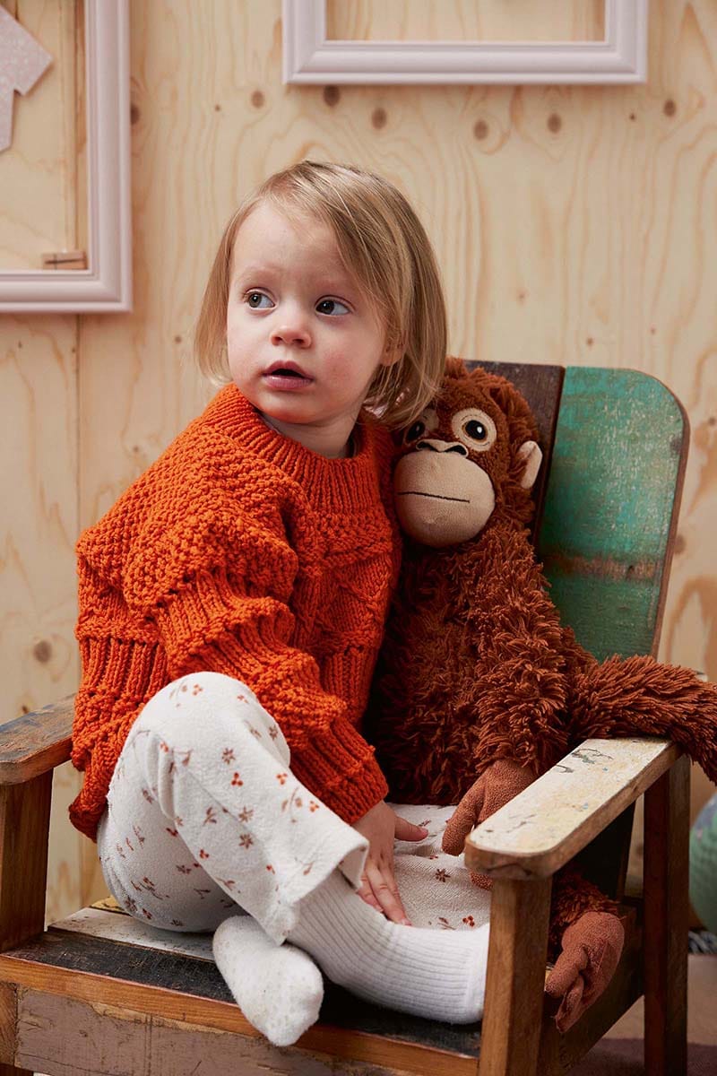 Lang Yarns Knitting Pattern SELMA Sweater Pattern Bundle in Merino 200 Bébé by LANGYARNS | Punto 80-009