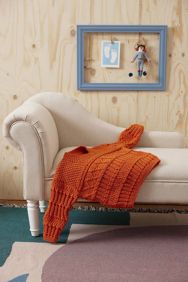 Lang Yarns Knitting Pattern SELMA Sweater Pattern Bundle in Merino 200 Bébé by LANGYARNS | Punto 80-009