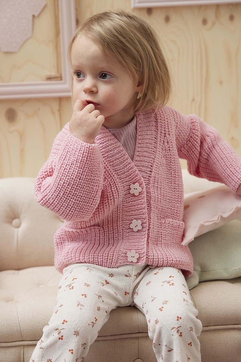 Lang Yarns Knitting Pattern SIGRID Cardigan Pattern Bundle in Merino 200 Bébé by LANGYARNS | Punto 80-015