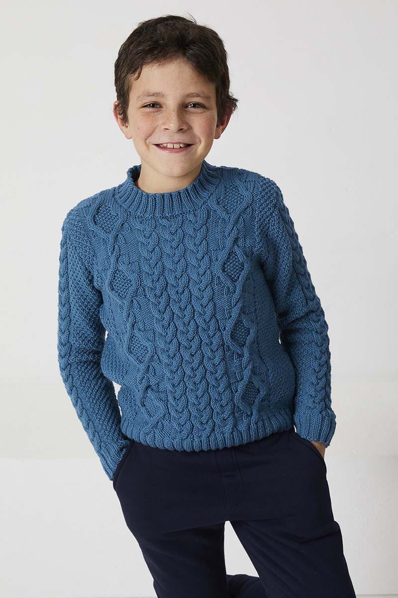 Lang Yarns Knitting Pattern Sweater Pattern Bundle in ATLANTIS by LANGYARNS | Punto 41-015