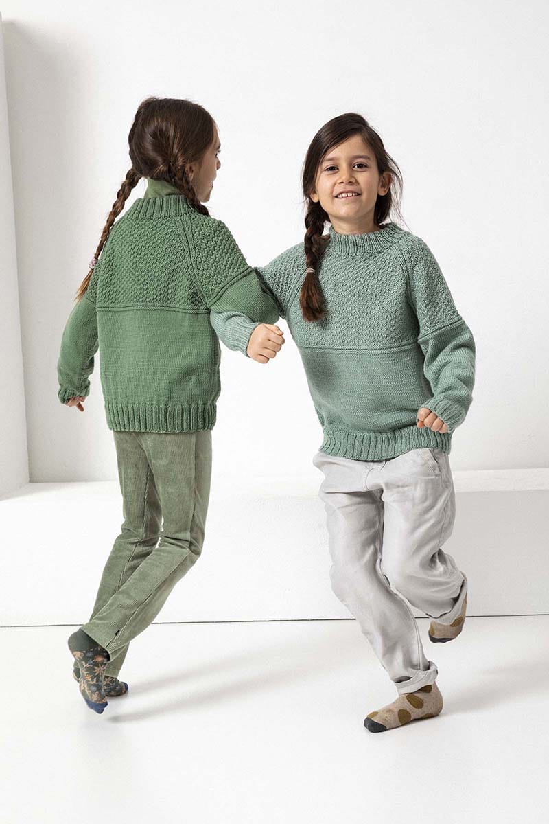 Lang Yarns Knitting Pattern Sweater Pattern Bundle in ATLANTIS by LANGYARNS | Punto 41-022