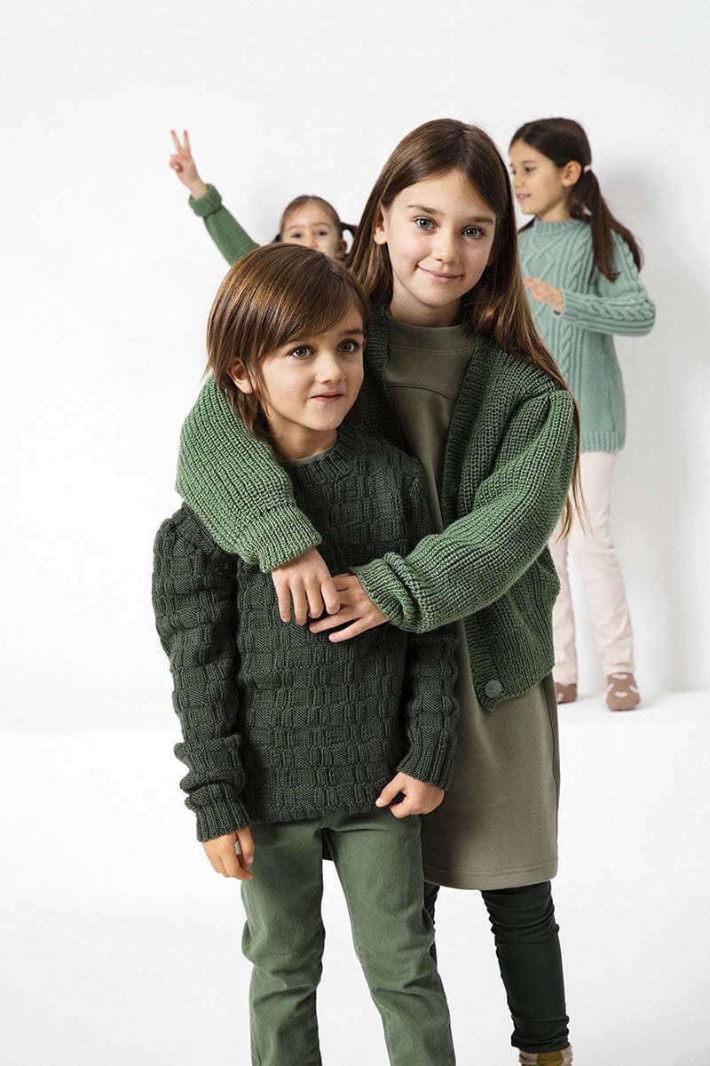 Lang Yarns Knitting Pattern Sweater Pattern Bundle in ATLANTIS by LANGYARNS | Punto 41-024