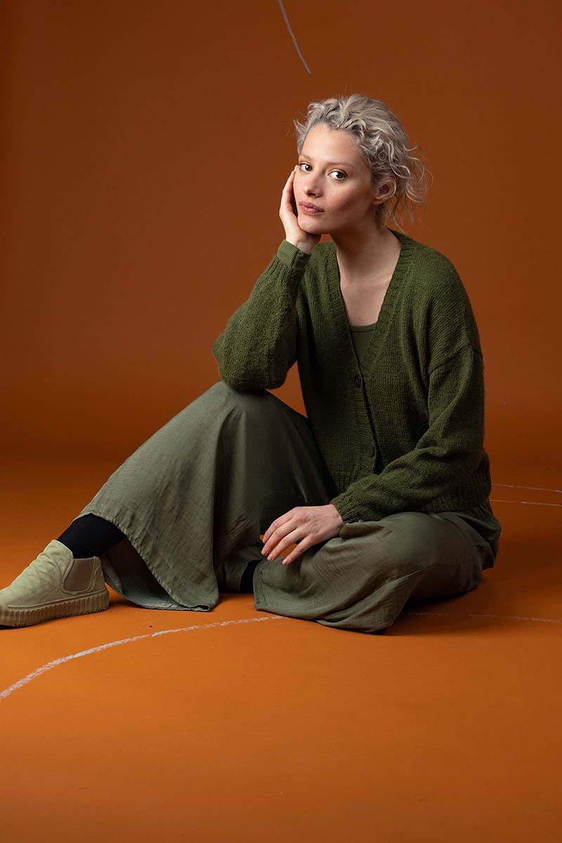 Lang Yarns Knitting Pattern TERESA Cardigan Pattern Bundle in Baby Alpaca by LANGYARNS | Punto 76-006