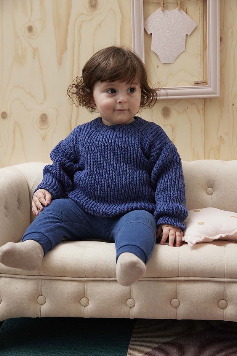 Lang Yarns Knitting Pattern TILL Oversized sweater Pattern Bundle in Merino 200 Bébé by LANGYARNS | Punto 80-021
