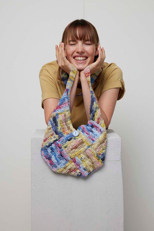 TRACIE Crochet Bag Pattern Kit in FIESTA by LANGYARNS | Fatto a Mano 288-022