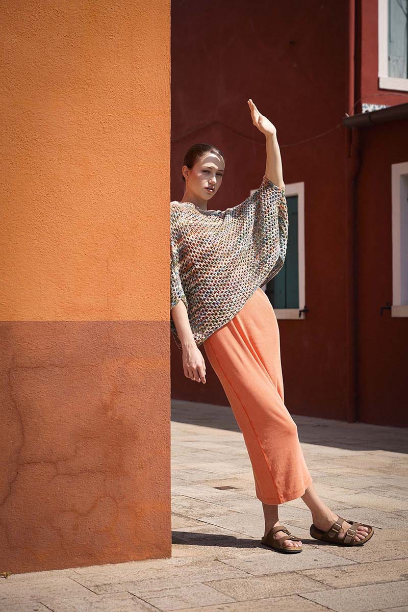 Lang Yarns Knitting Pattern VASILIA Sweater Pattern Bundle in Lisboa by LANGYARNS | Punto 91-003