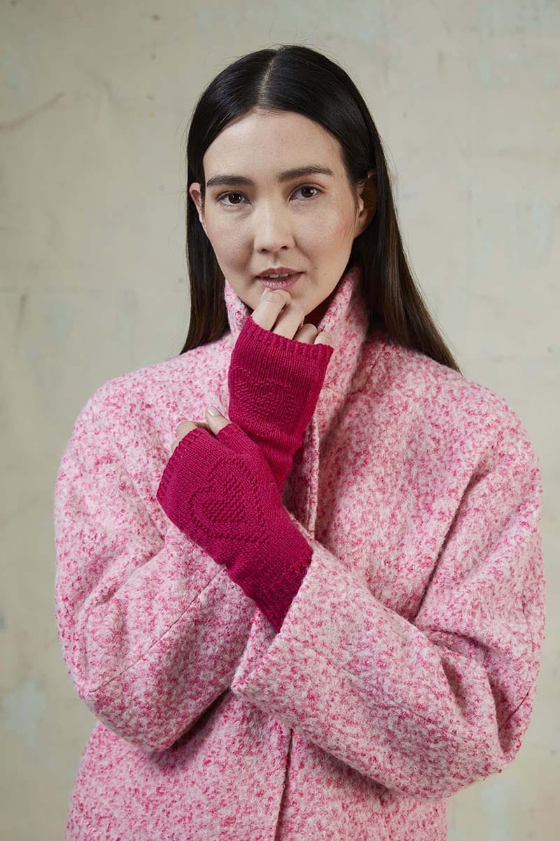 Lang Yarns Knitting Pattern WANDA Wrist warmers Pattern Bundle in Cashmere Lace by LANGYARNS | Punto 60-017