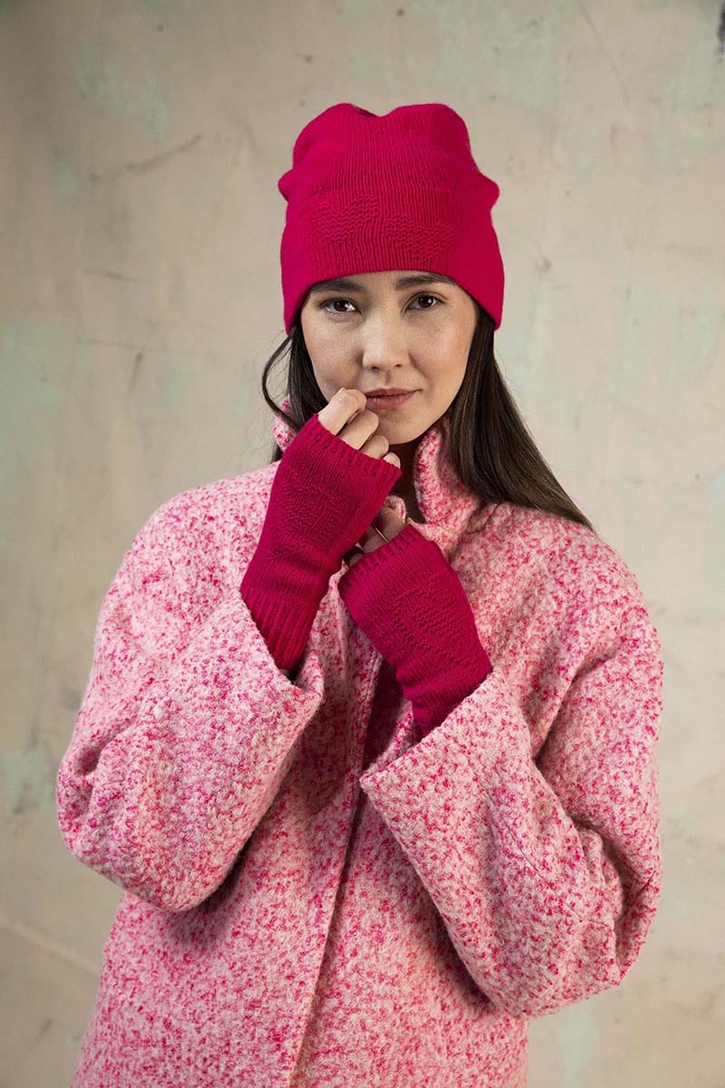 Lang Yarns Knitting Pattern WANDA Wrist warmers Pattern Bundle in Cashmere Lace by LANGYARNS | Punto 60-017