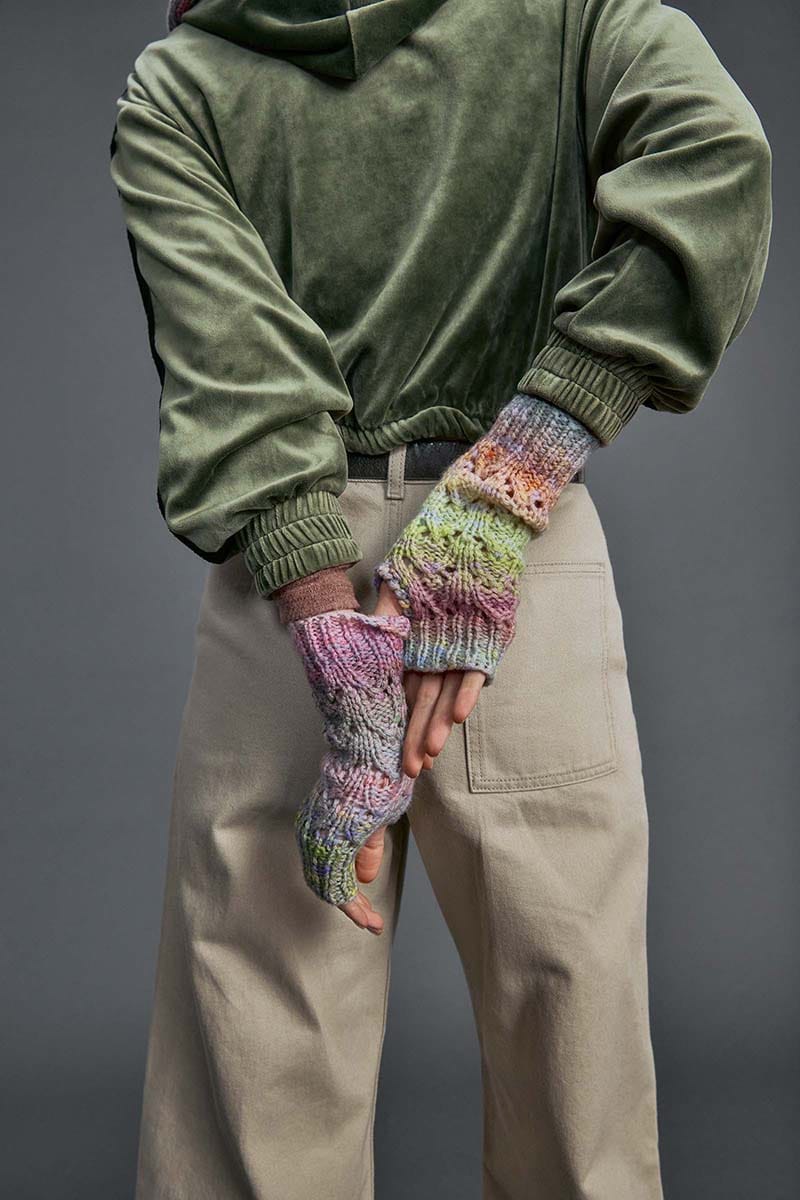Lang Yarns Knitting Pattern ZOE Wristwarmers Pattern Bundle in Magnolia by LANGYARNS | Punto 088