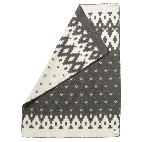 LOPI Blanket Traditional Grey and Ecru 130 x 180cm | 0502 Lopi | Hestateppi Blanket