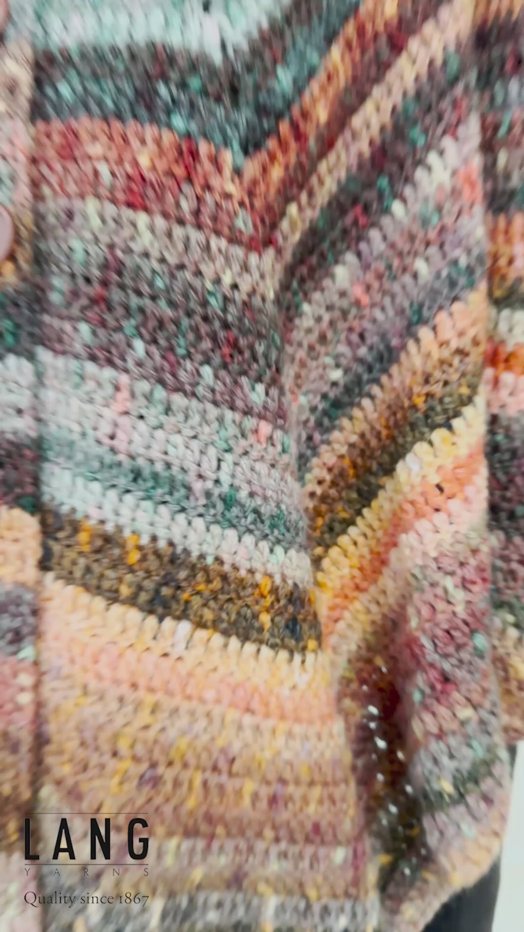 FEDERIKE Crocheted Cape Pattern Kit in MAGNOLIA by LANGYARNS | Punto 74-003