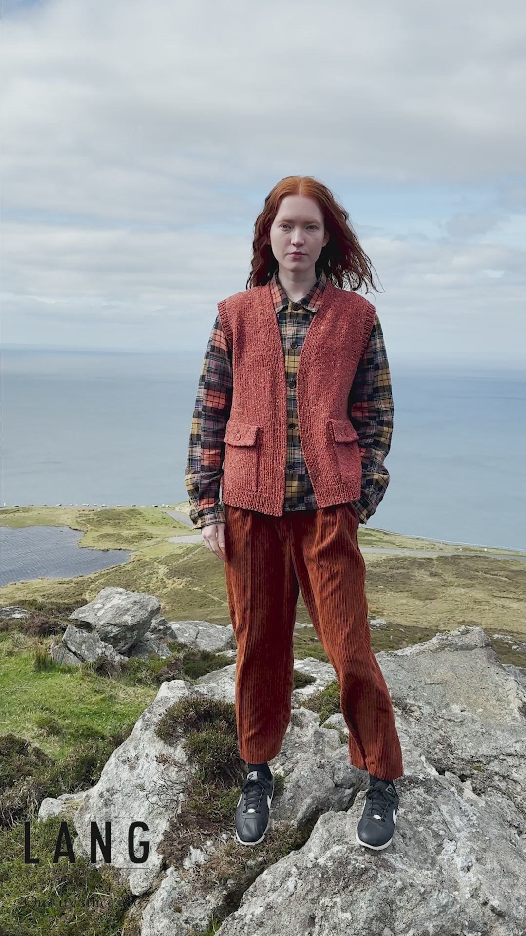 GRIAN Vest Pattern Kit in DONEGAL TWEED+ by LANGYARNS | Punto 87-085