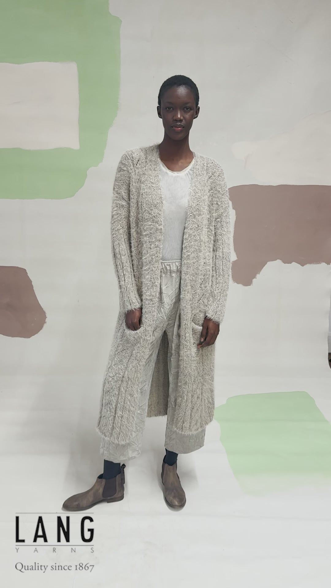 UMAMYA Coat Pattern Kit in ALPACA SOXX 4PLY WITH PAILLETTES & FLUFFY by LANGYARNS | Fatto a Mano 290-033