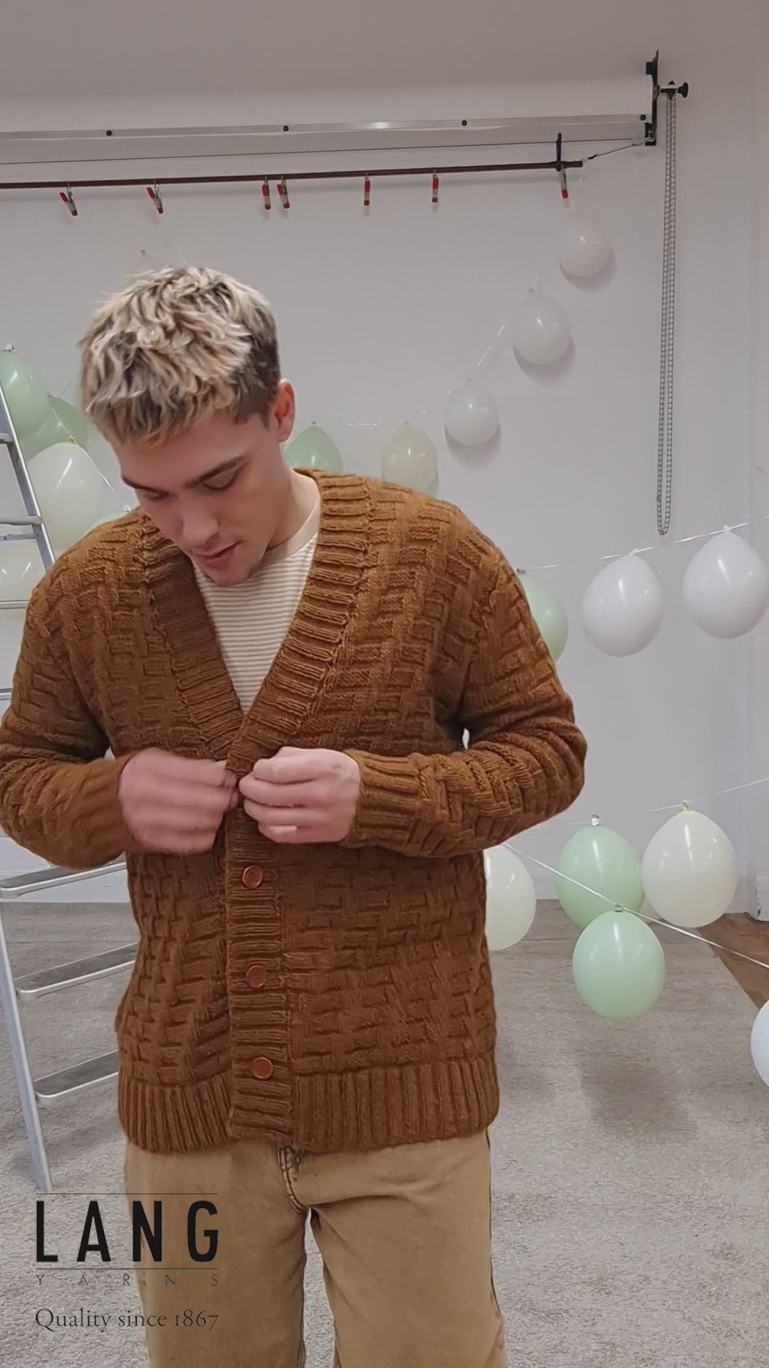 VOLKER Men's Cardigan Pattern Kit in YAK by LANGYARNS | Fatto a Mano 278-005