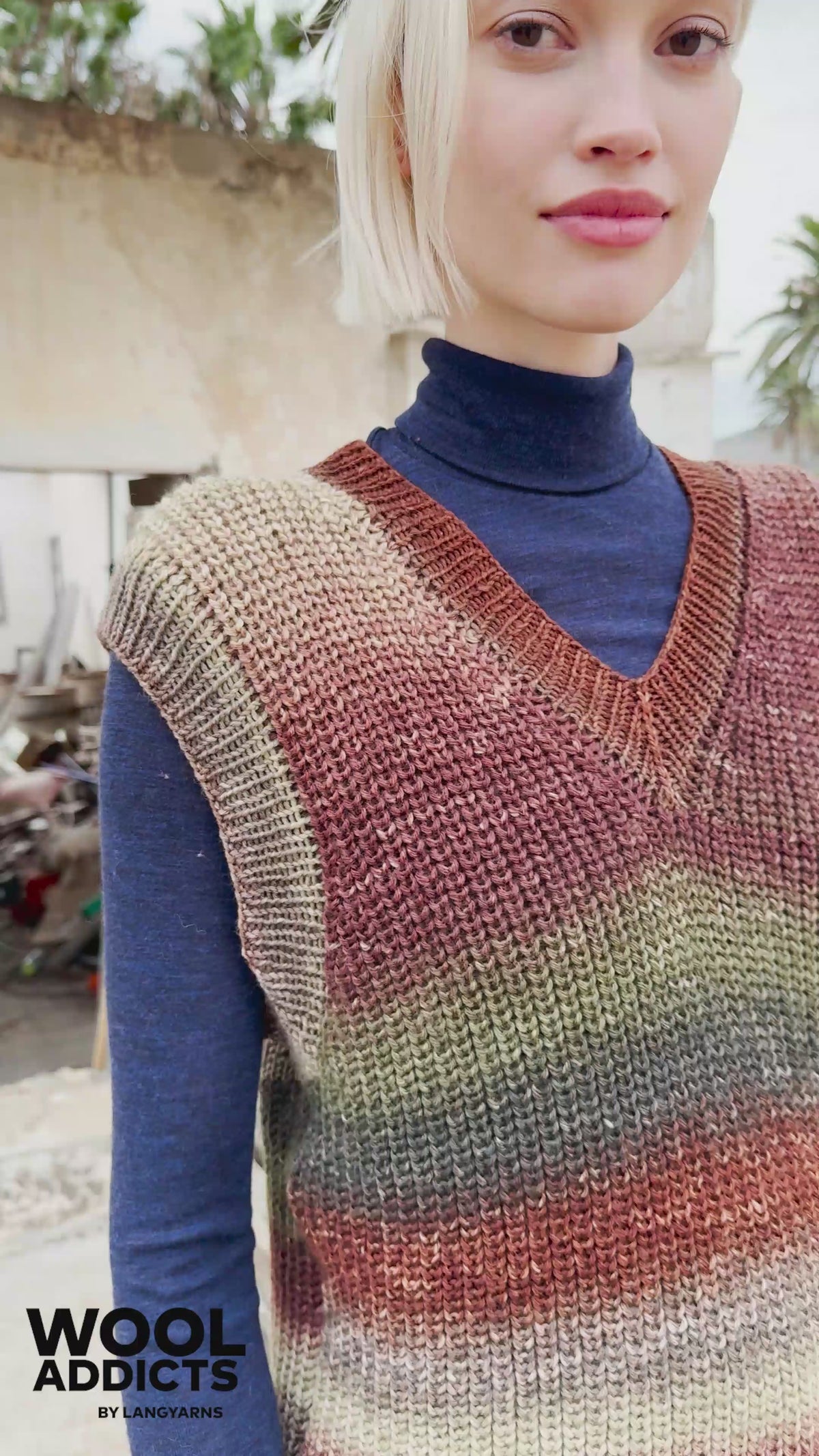 RIGHT-TO-ROAM Slipover Pattern Kit in MOVE 6PLY by WOOLADDICTS | Punto 79-006
