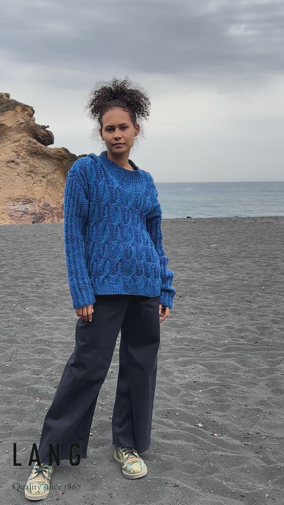 RAHEL Sweater Pattern Kit in DONEGAL TWEED+ by LANGYARNS | Punto 77-008