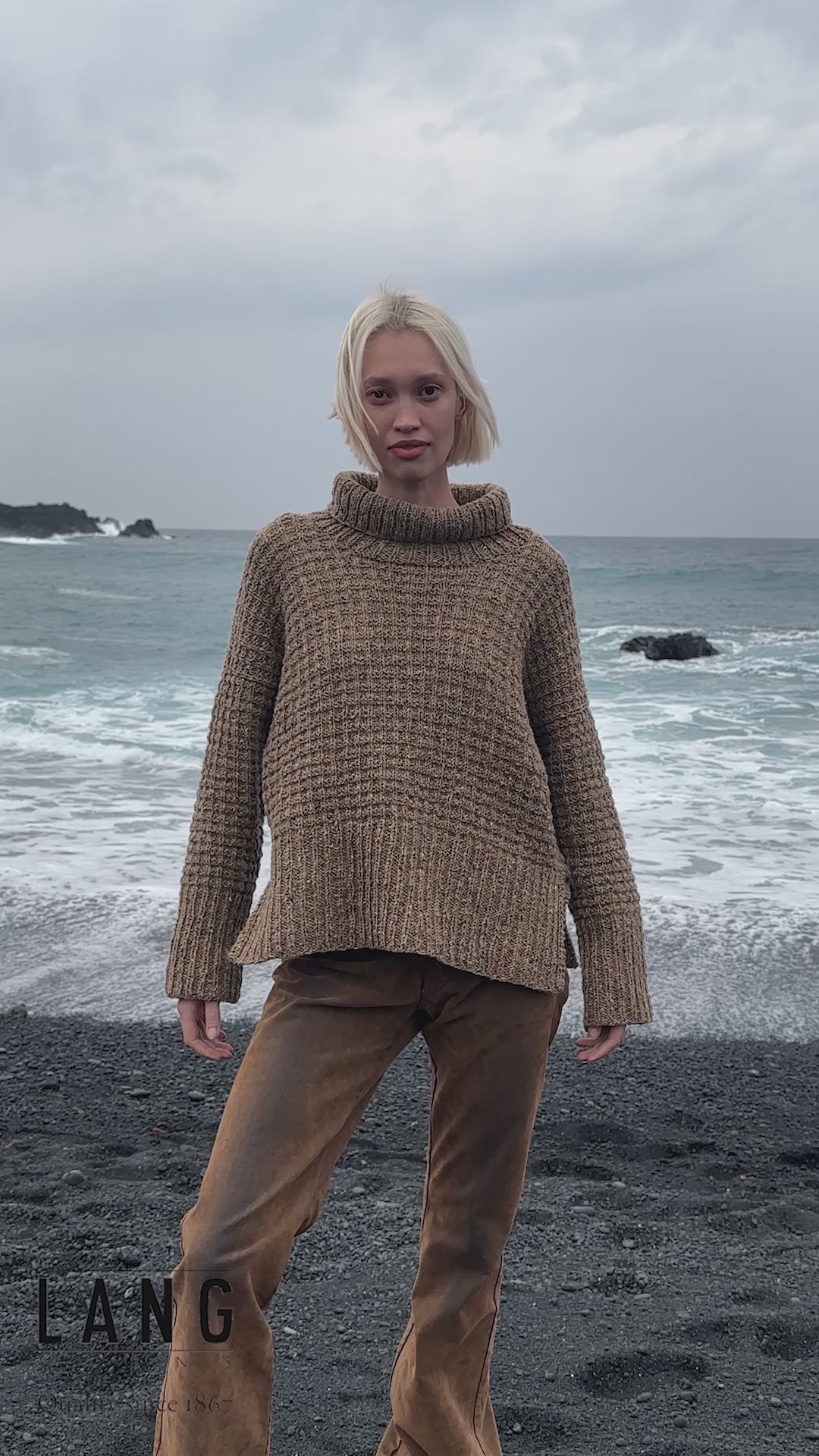 JANA Sweater Pattern Kit in DONEGAL TWEED+ by LANGYARNS | Punto 77-015
