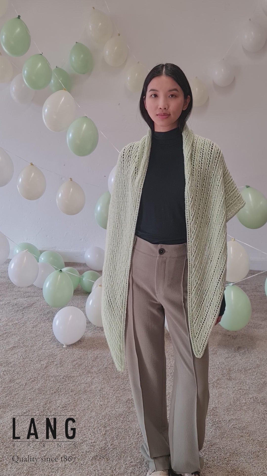 BERTINA Triangular Shawl Pattern Kit in REGINA by LANGYARNS | Fatto a Mano 278-018