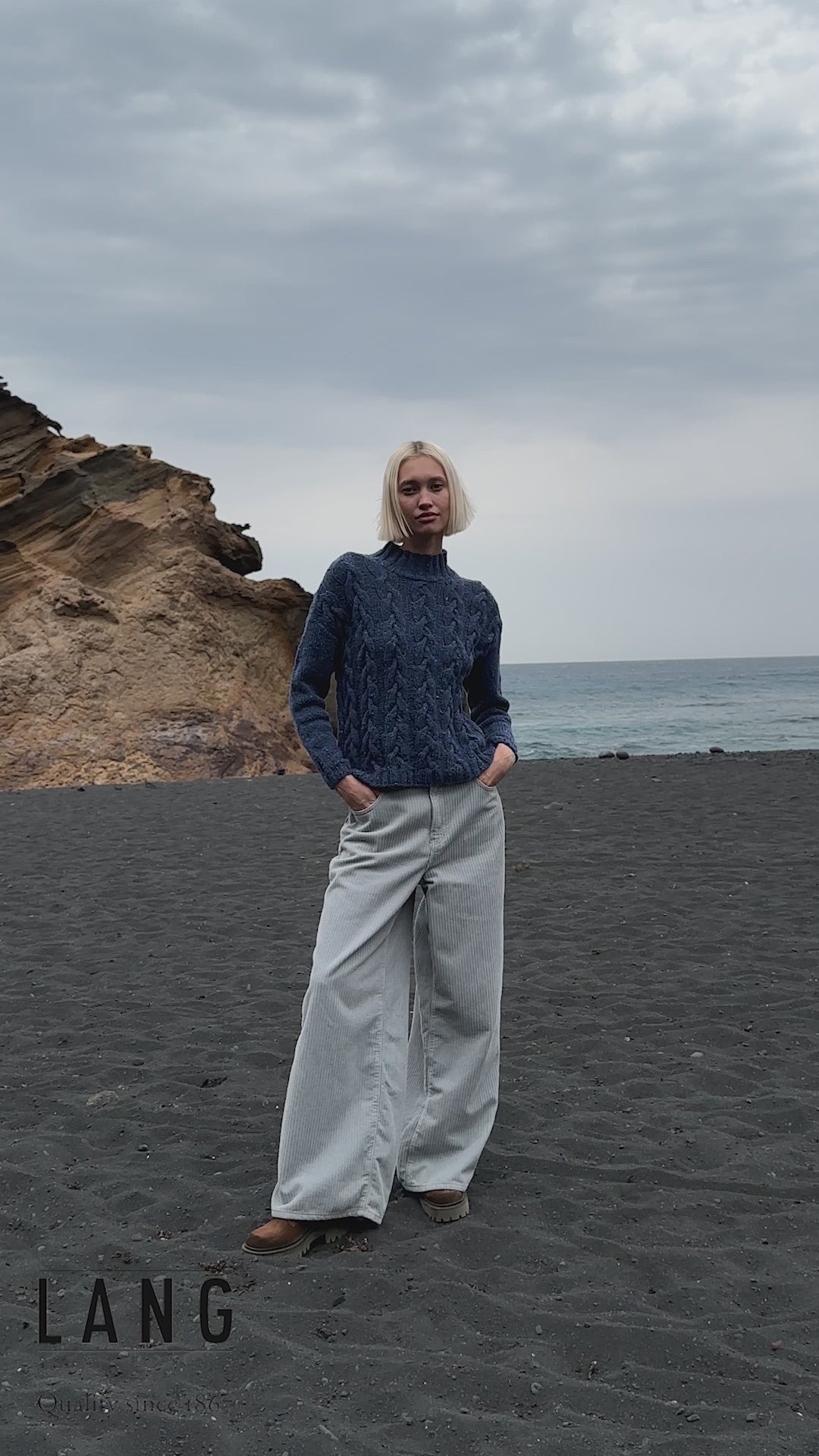 PHILIPPA Sweater Pattern Kit in DONEGAL TWEED+ by LANGYARNS | Punto 77-007