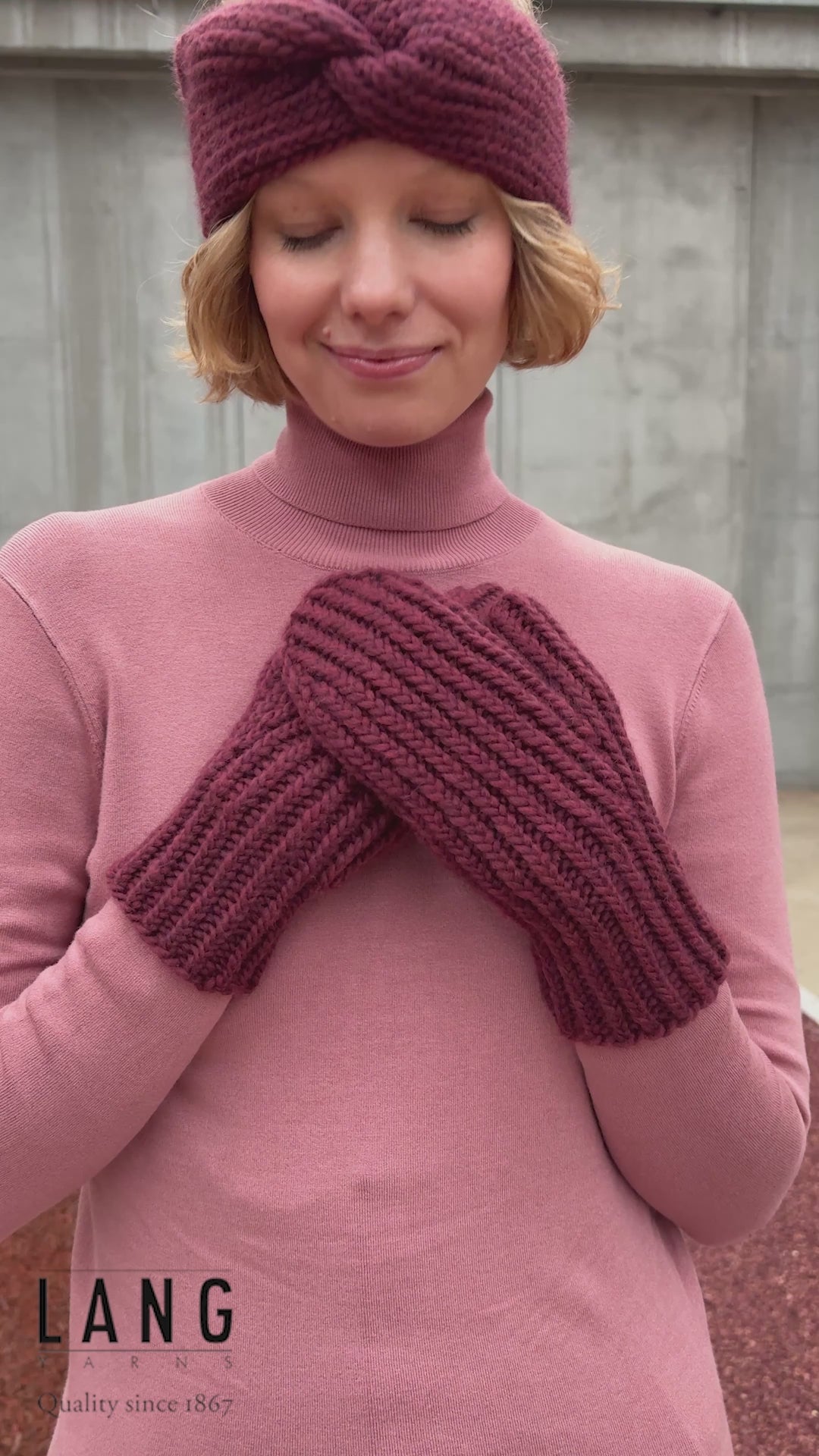NORAH Gloves Pattern Kit in NATURALIS by LANGYARNS | Punto 97-006