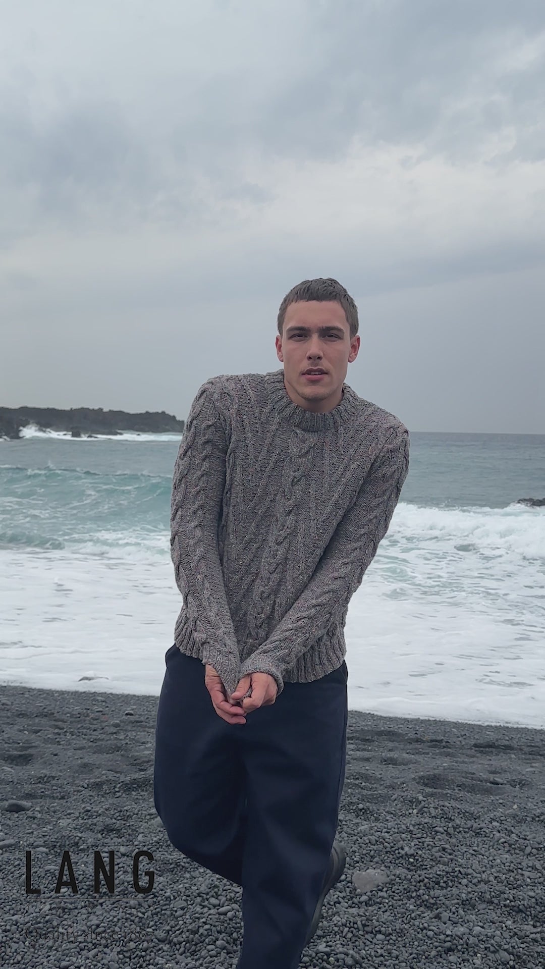 VALENTIN Men's Sweater Pattern Kit in DONEGAL TWEED+ by LANGYARNS | Punto 77-017