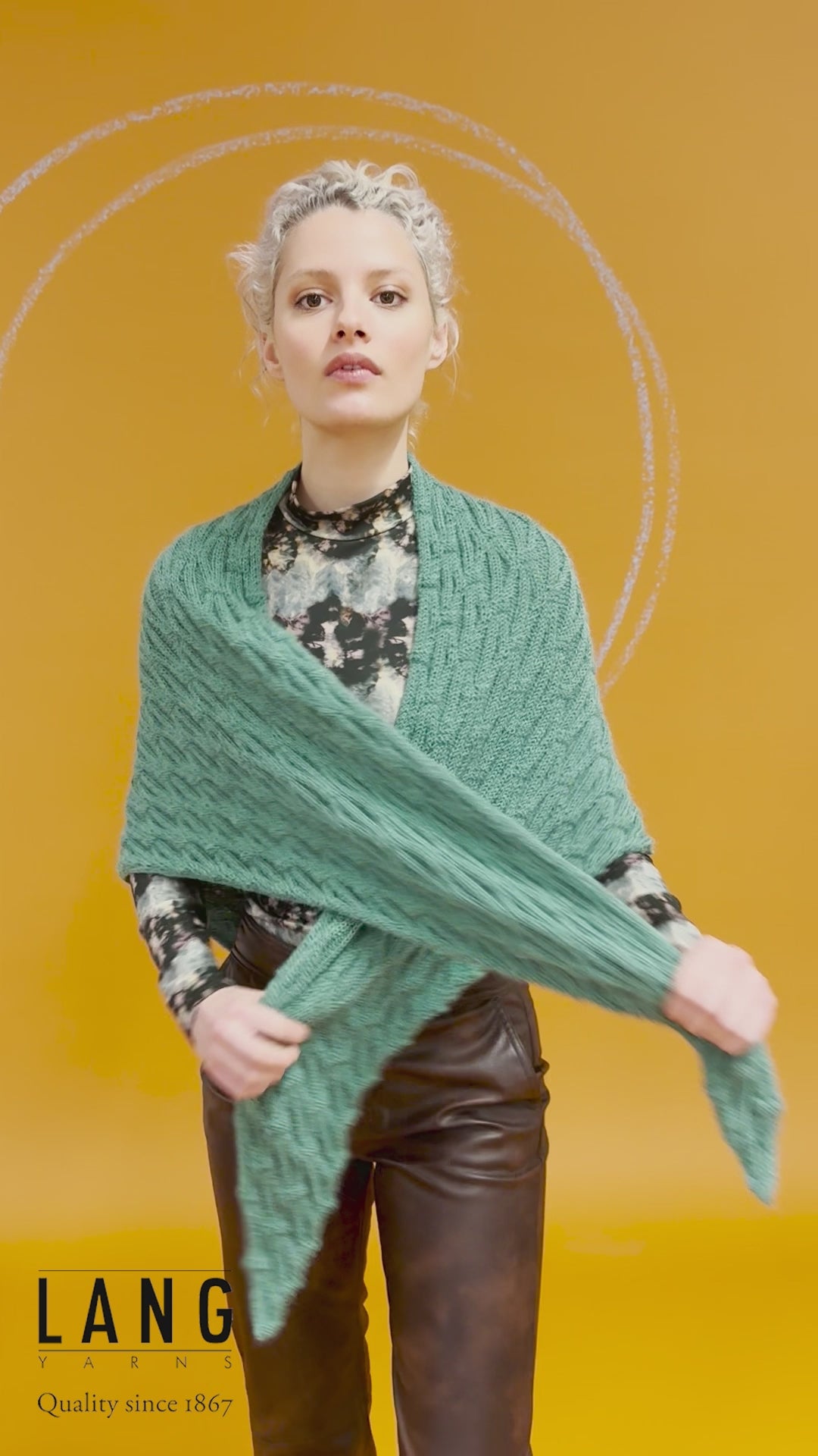 ADELA Triangular Shawl Pattern Kit in ALPACA SOXX 6PLY by LANGYARNS | Punto 76-001