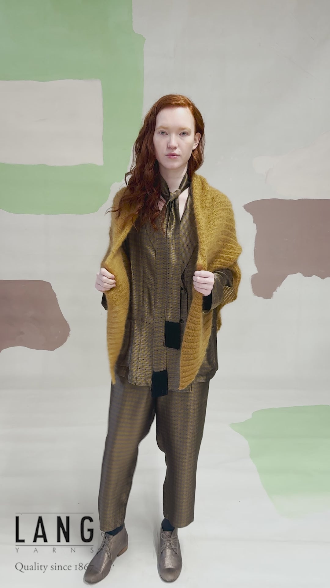 AMIDALA Triangular Scarf Pattern Kit in MOHAIR LUXE by LANGYARNS | Fatto a Mano 290-026