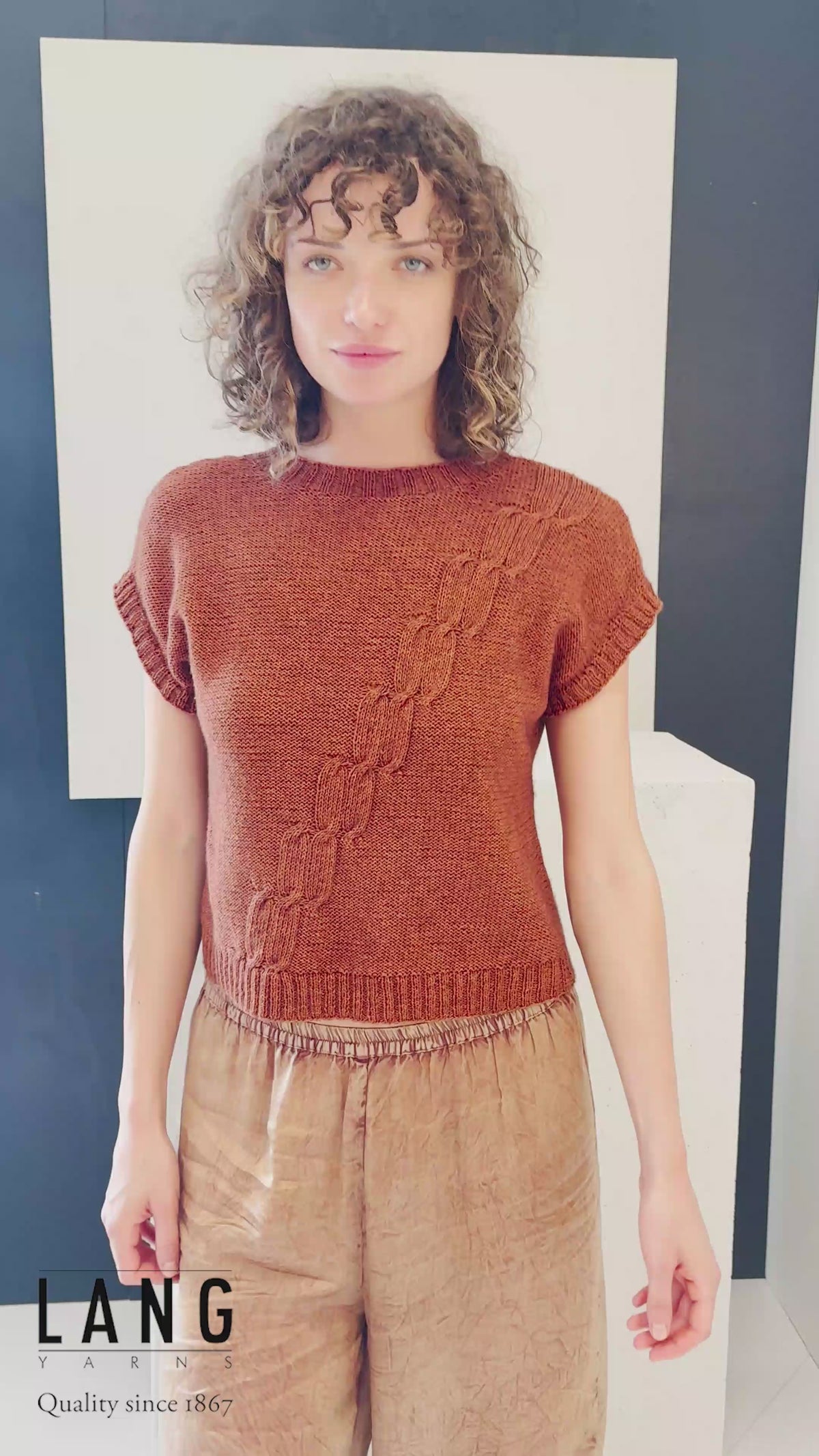 NIKE Short-Sleeved Sweater Pattern Kit in VAYA by LANGYARNS | Fatto a Mano 288-039