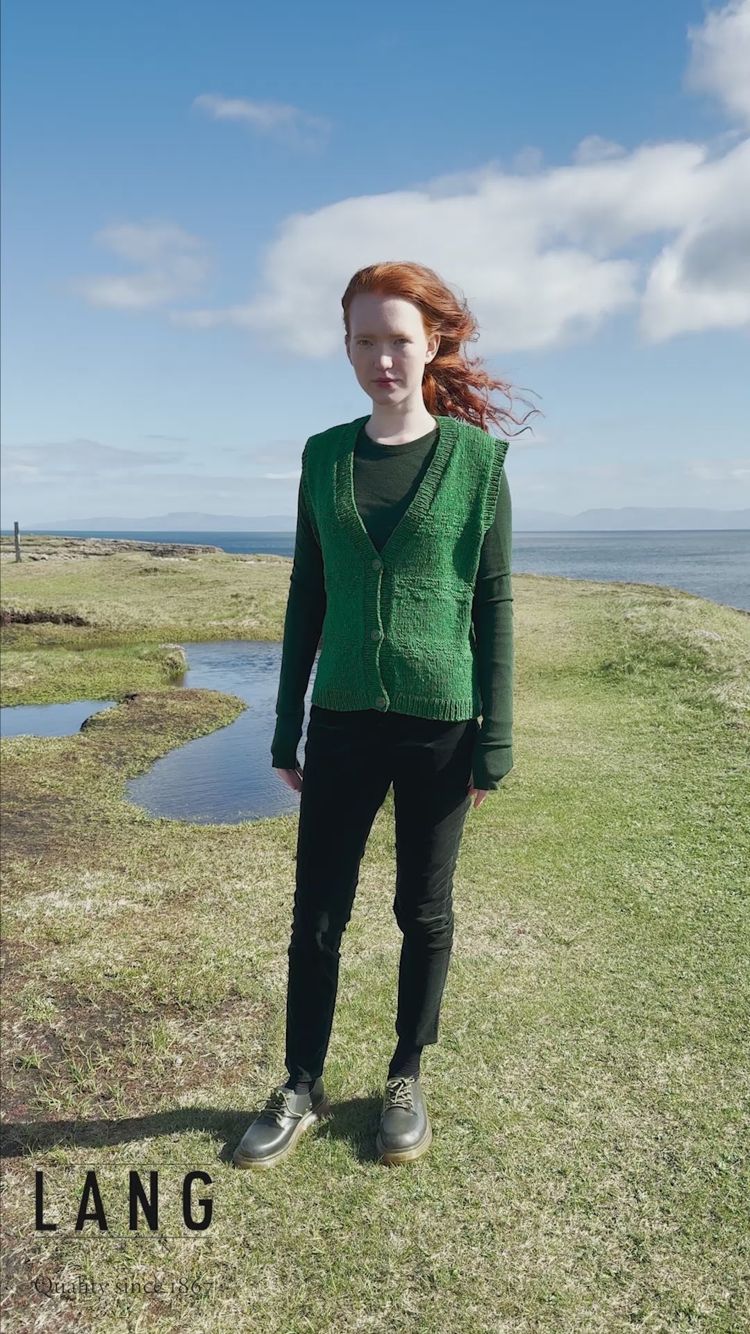 EILIS Vest Pattern Kit in DONEGAL TWEED+ by LANGYARNS | Punto 87-023