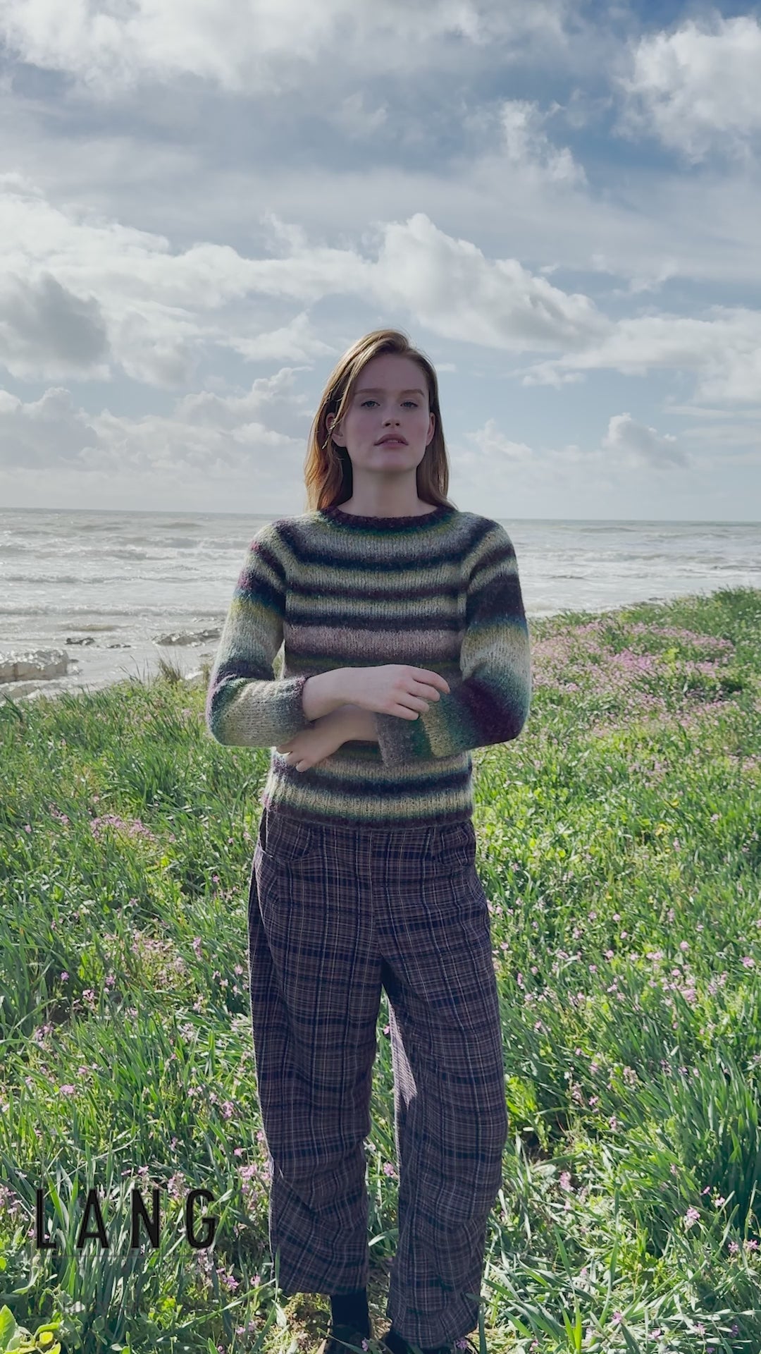 ROISIN Top-down Sweater Pattern Kit in GALAXY by LANGYARNS | Punto 98-003