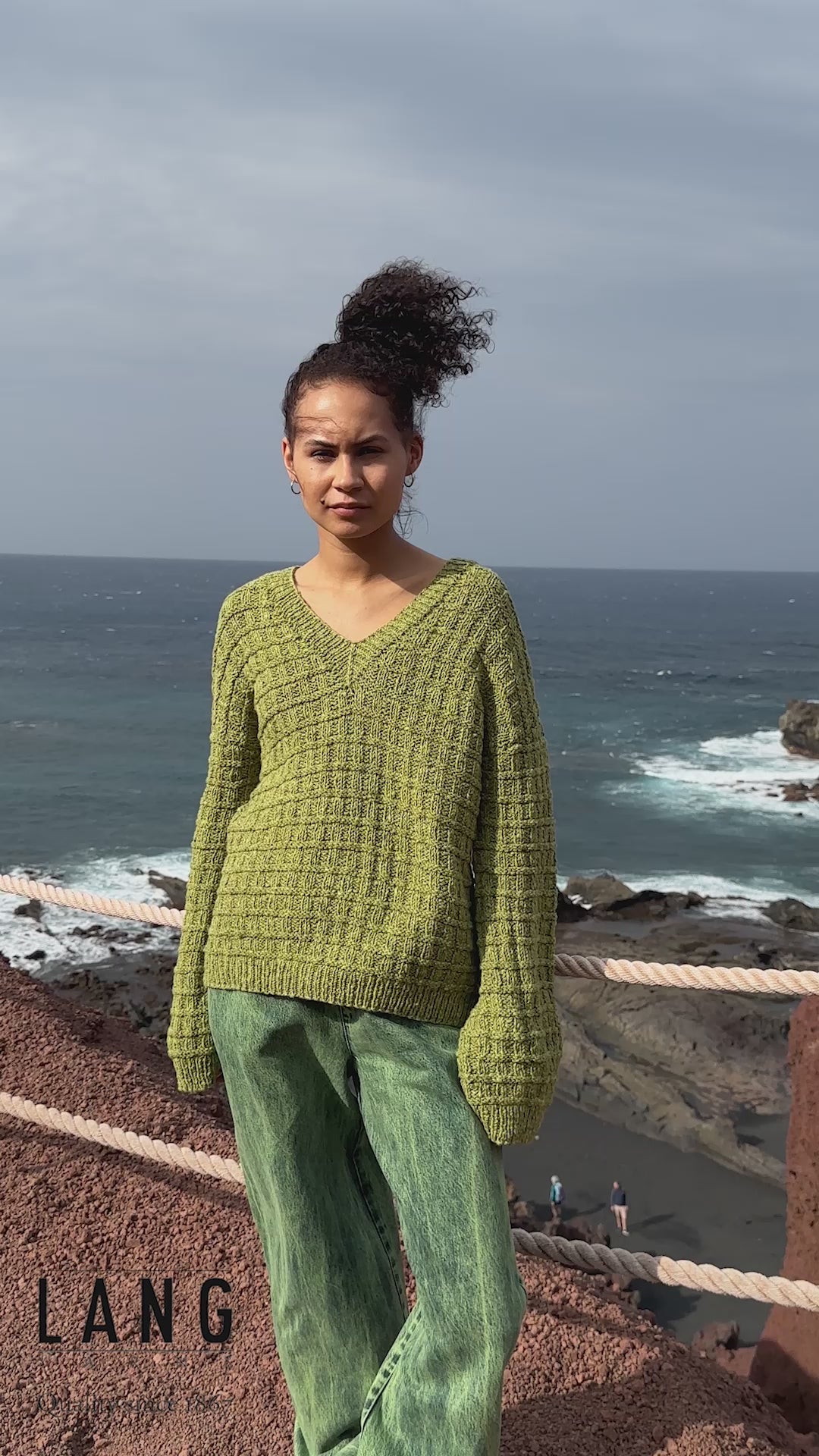 MANDY Sweater Pattern Kit in DONEGAL TWEED+ by LANGYARNS | Punto 77-004