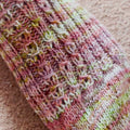 SINGLE-STEP Socks Pattern Kit in Footprints by WOOLADDICTS | Punto 70-003