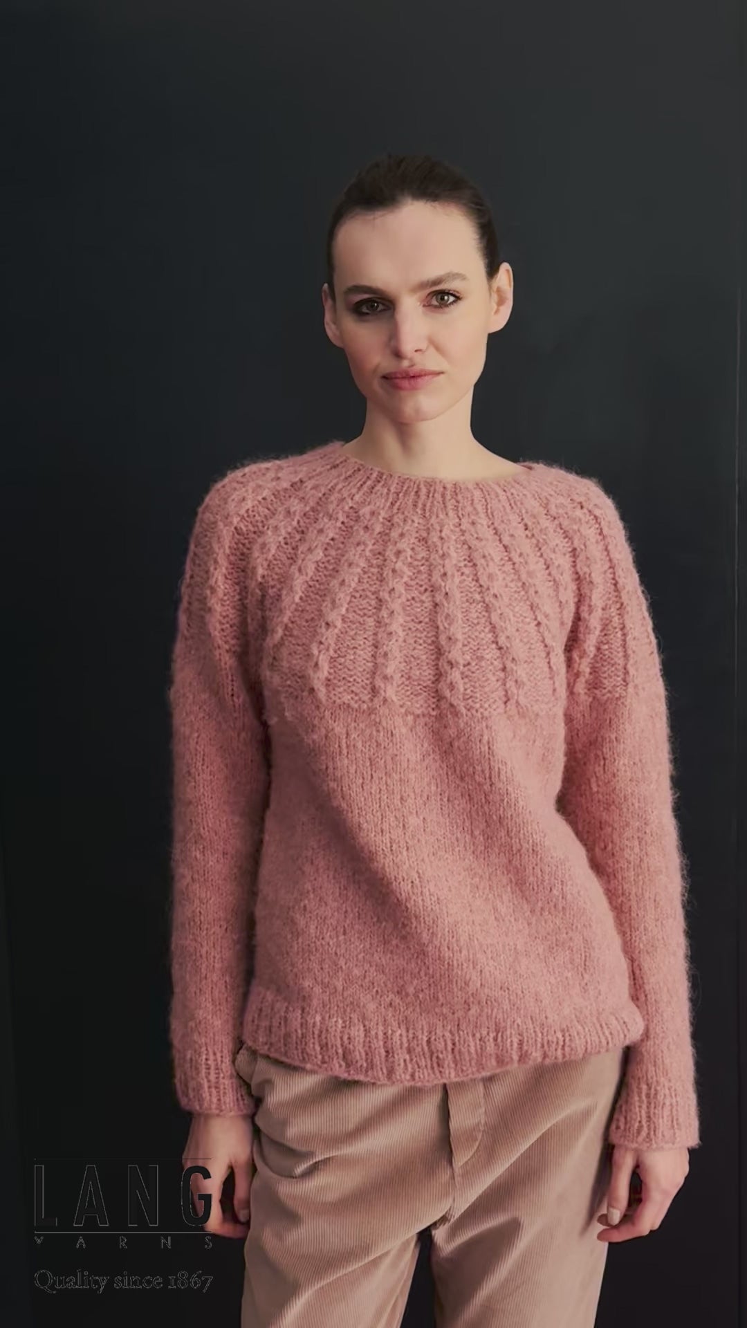 CLAIRE Top-down Sweater Pattern Kit in BABY LAMA by LANGYARNS | Punto 89 - 248