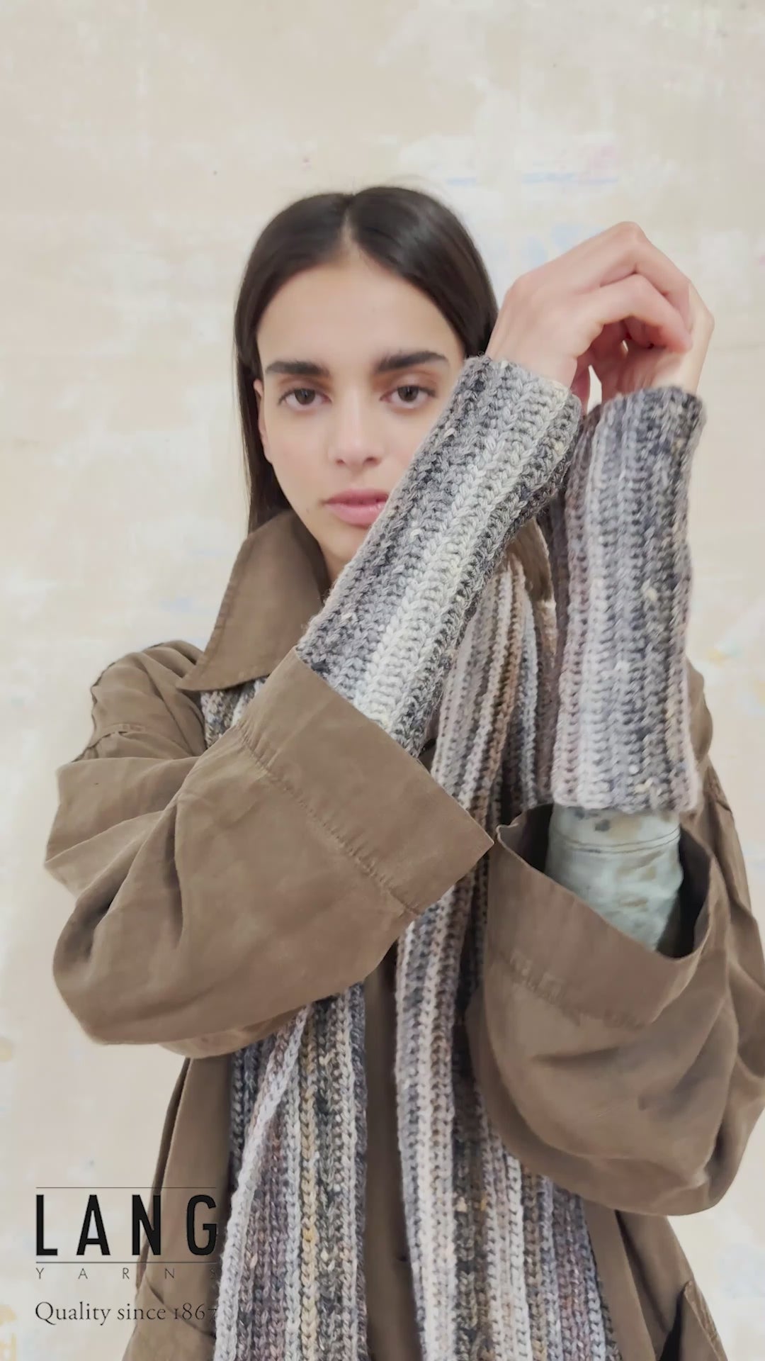 INGA Crochet Wrist-warmers Pattern Kit in MAGNOLIA by LANGYARNS | Punto 74-005
