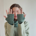 BETH Fingerless Gloves Pattern Kit in CASHMERE LACE by LANGYARNS | Punto 78-009